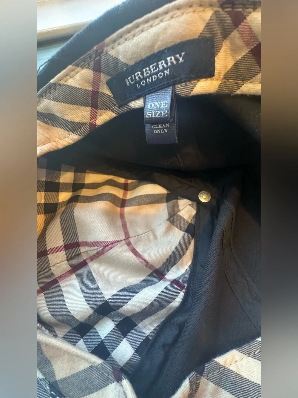 Burberry black cap